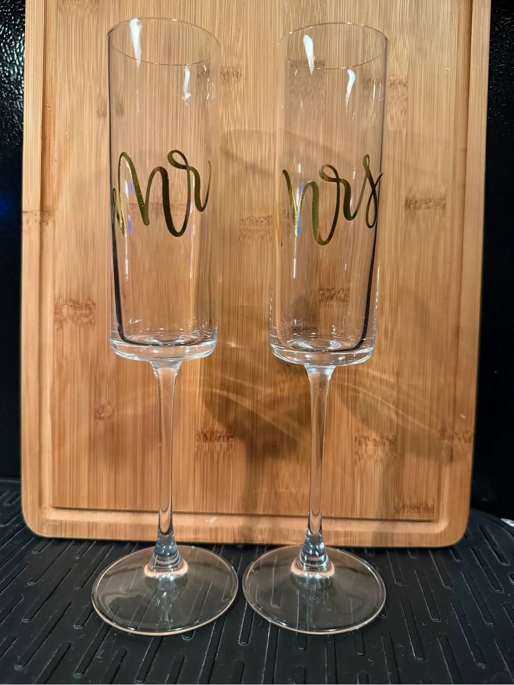 Set of 2 Gold “Mr” and “Mrs” Champagne Flutes